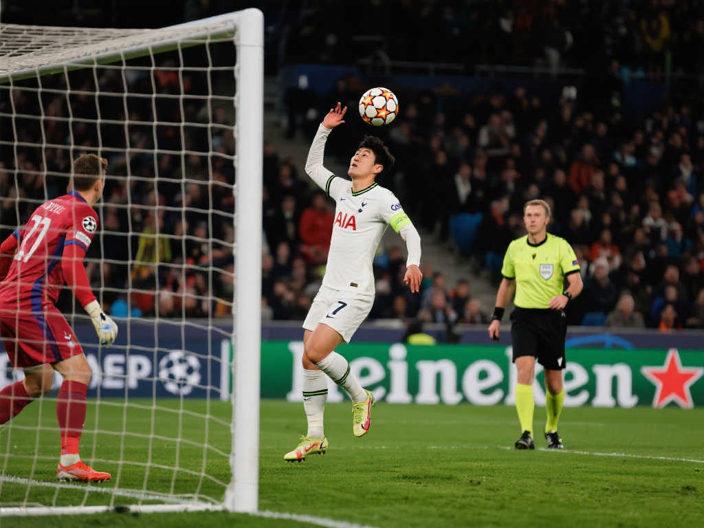 【欧冠】金玟哉建功,登贝莱染红,拜仁小胜巴黎1-0 【欧冠】金玟哉建功,登贝莱染红,拜仁小胜巴黎1-0